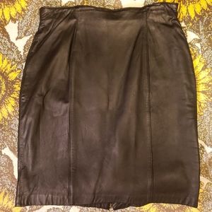 100% leather vintage skirt